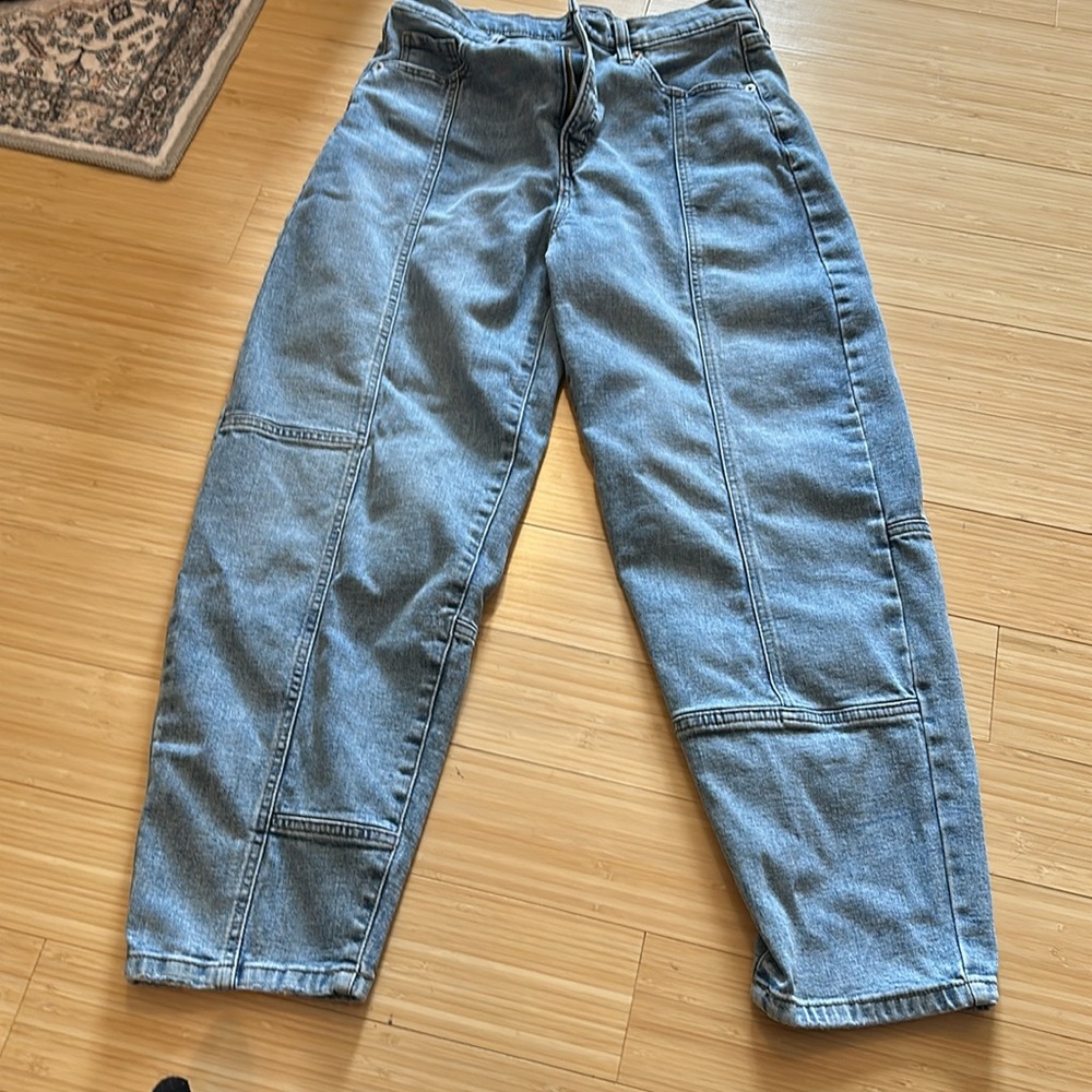 Banana republic - size 28 barrel jeans